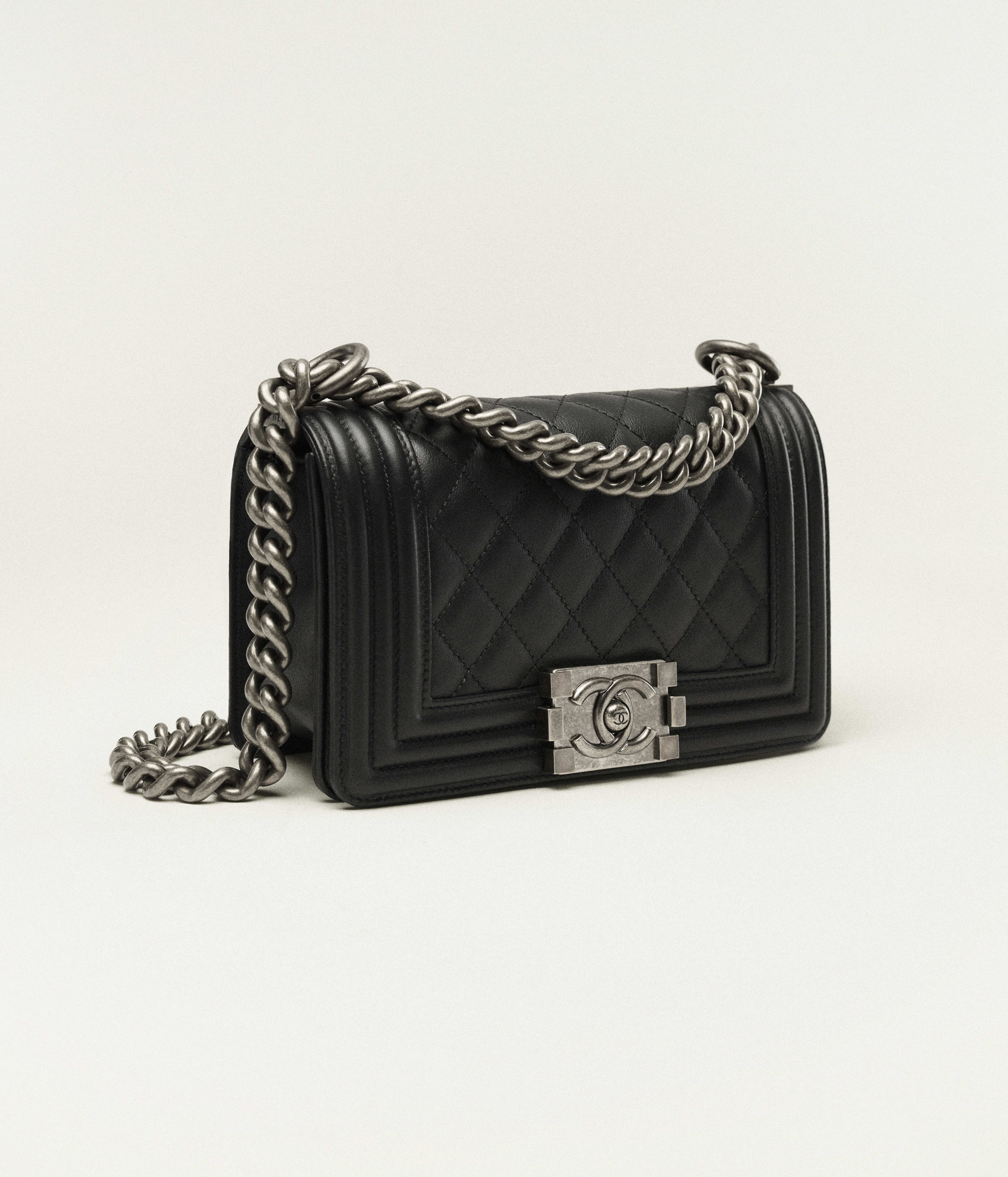 BOY CHANEL Kleine Tasche - Schwarz - Kalbsleder & Metall mit Ruthenium-Finish - Ansicht Artistique 3